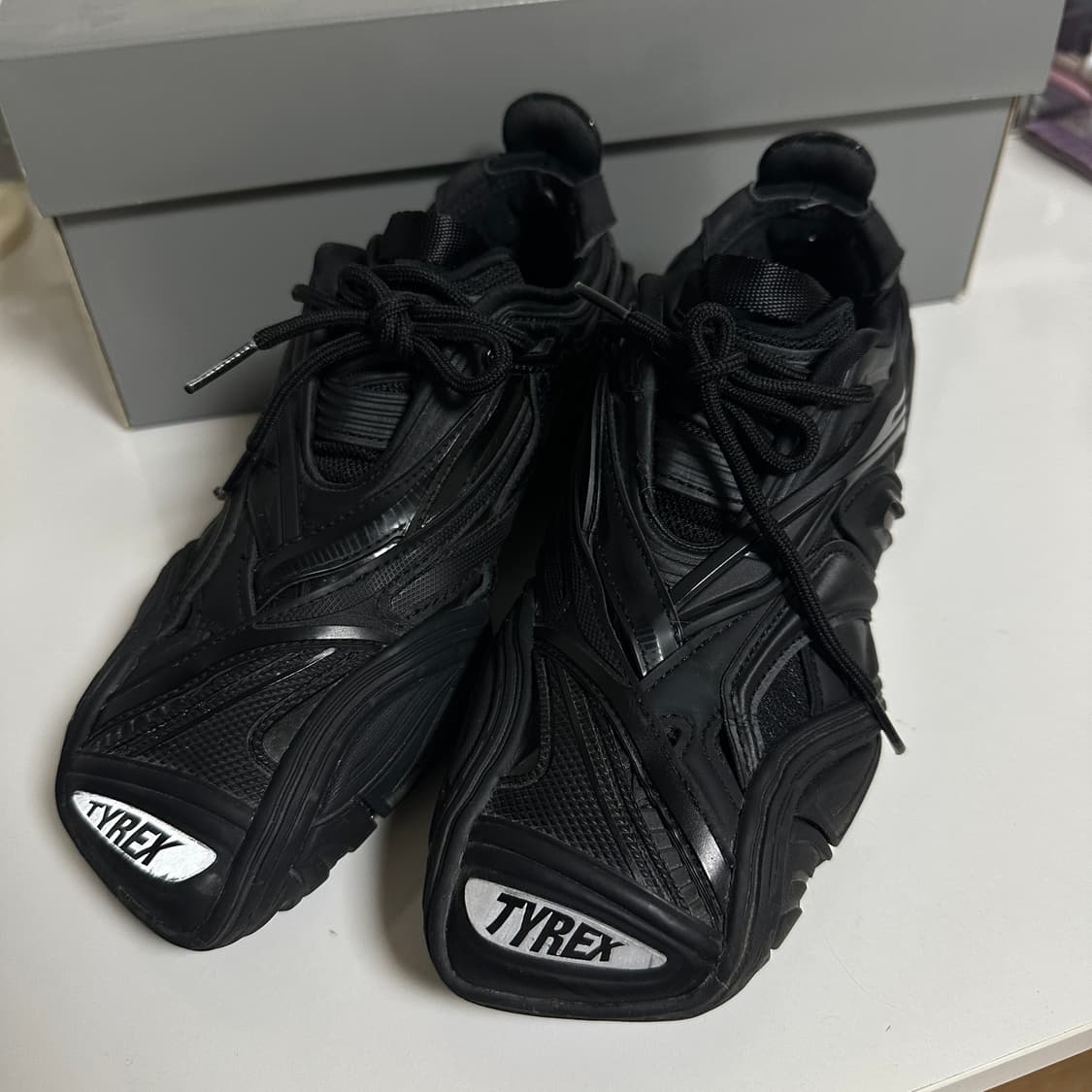 발렌시아가 타이렉스 스니커즈 블랙 36 상품이미지1