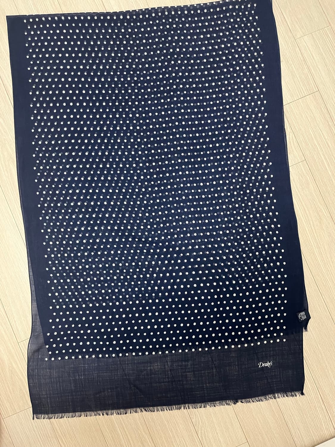 [드레익스] Drake's - Navy Polka Dot Wool 스카프 상품이미지5