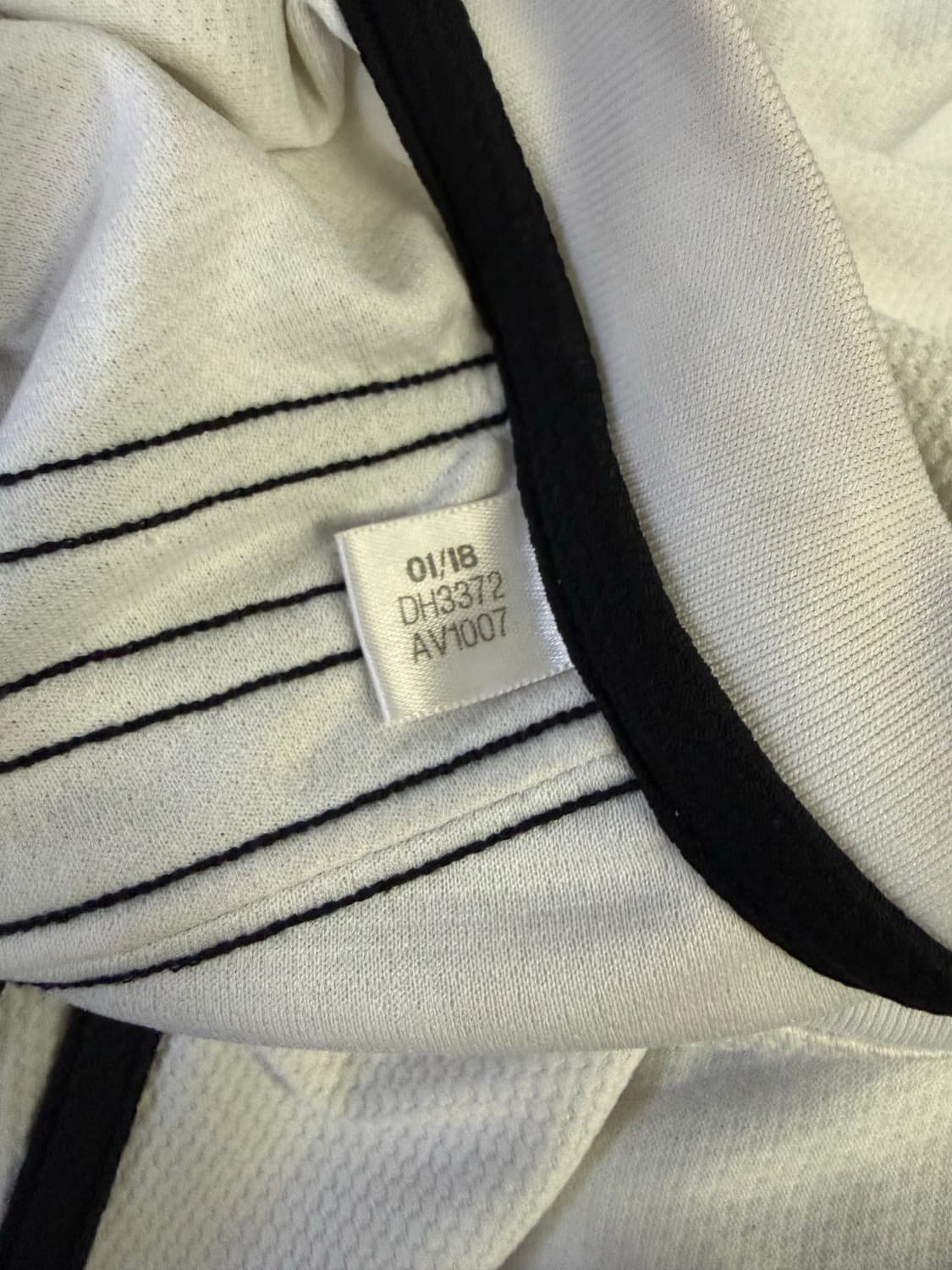 Adidas 아디다스 18-19 레알마드리드 노마킹 홈 유니폼 상품이미지4