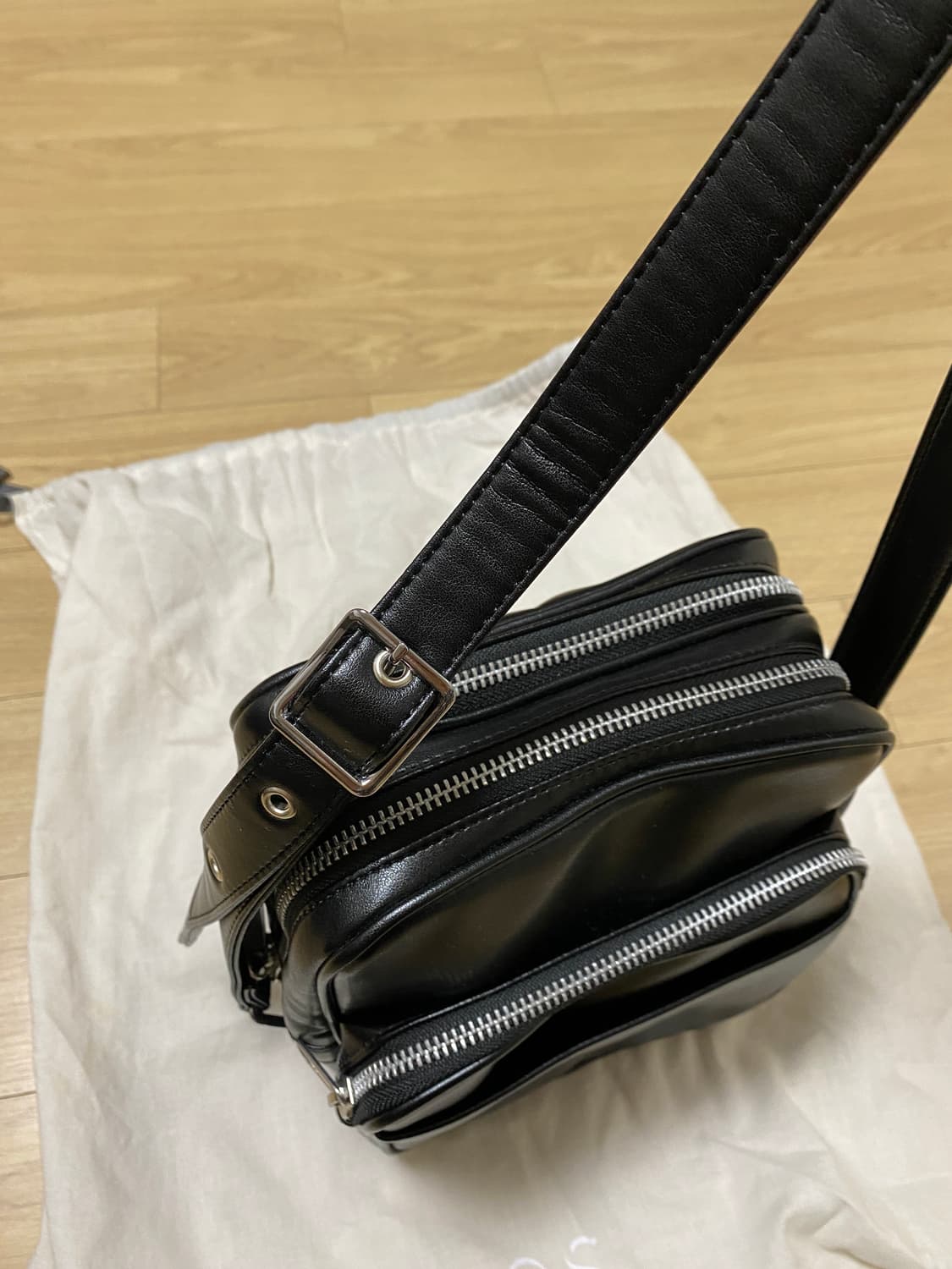 꼼데가르송 오리지널 숄더백 스몰 블랙 상품이미지3