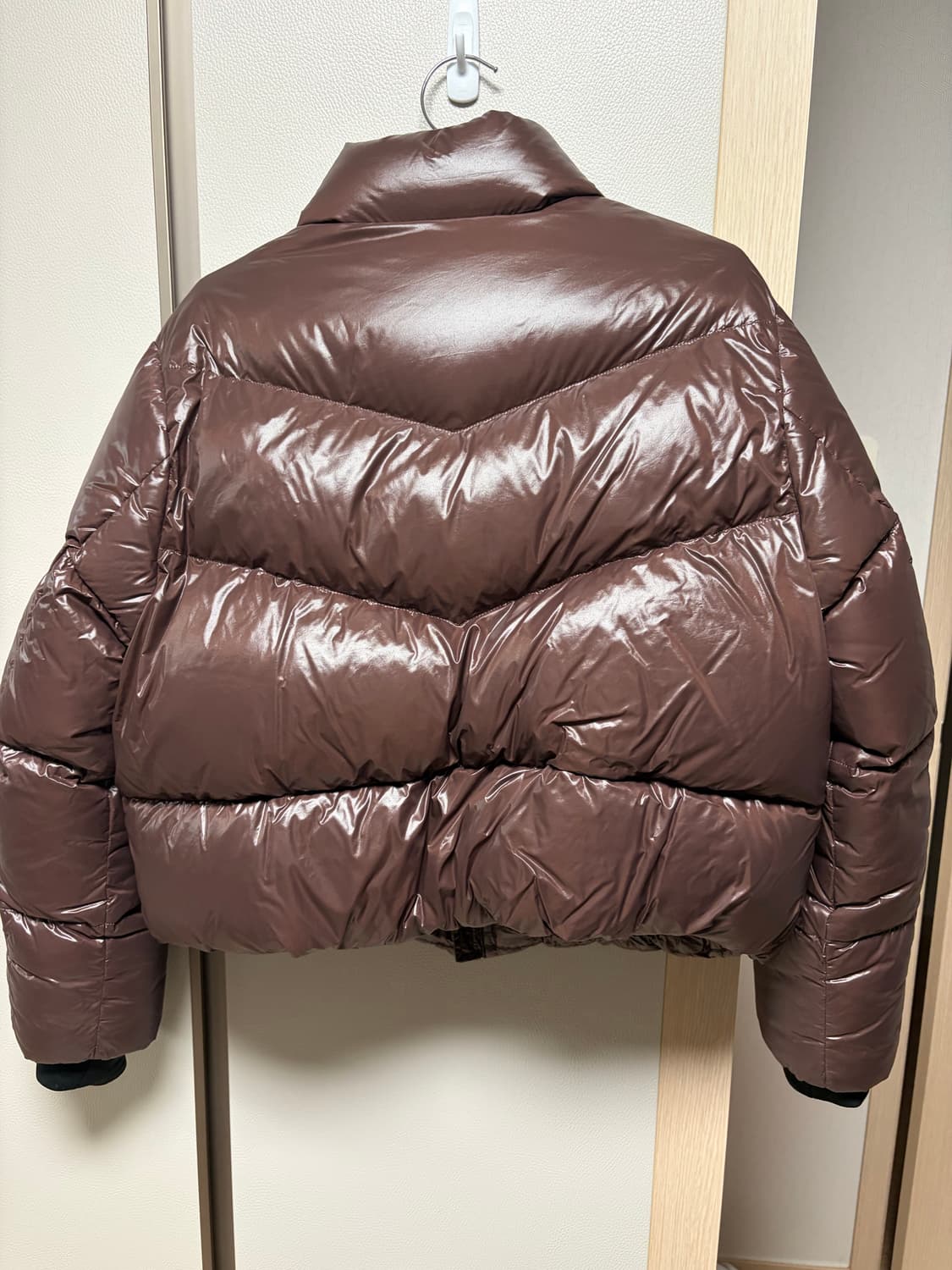 노스페이스 글로시 다운 패딩 브라운 상품이미지5