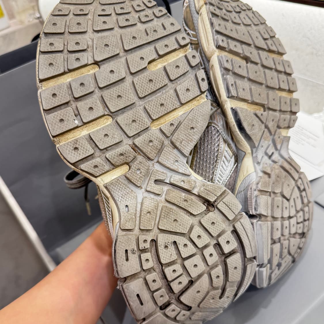 발렌시아가 3XL 에그쉘 40 상품이미지4