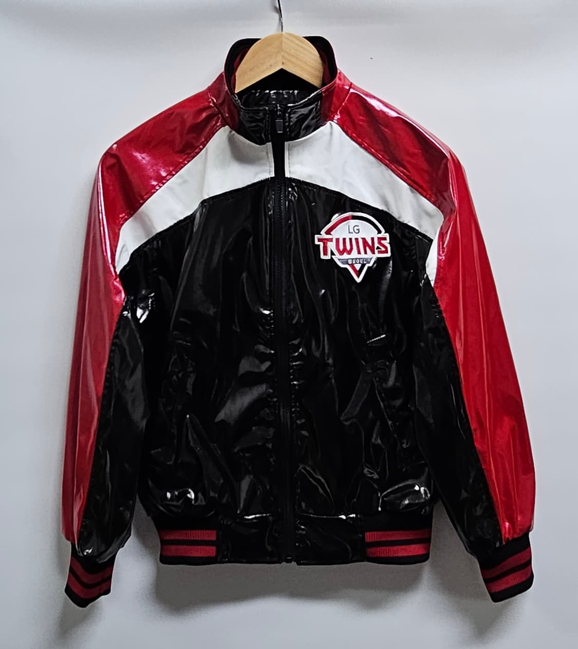 LG트윈스 여성 유광점퍼 85 상품이미지1