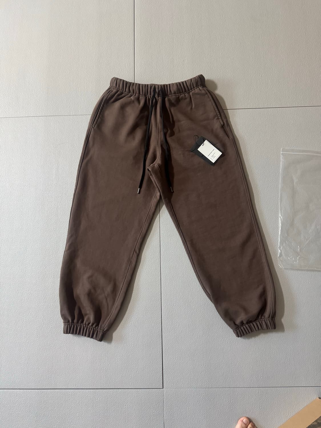 모이프 24AW 트레이너 스웻팬츠 코코아 2사이즈 상품이미지1