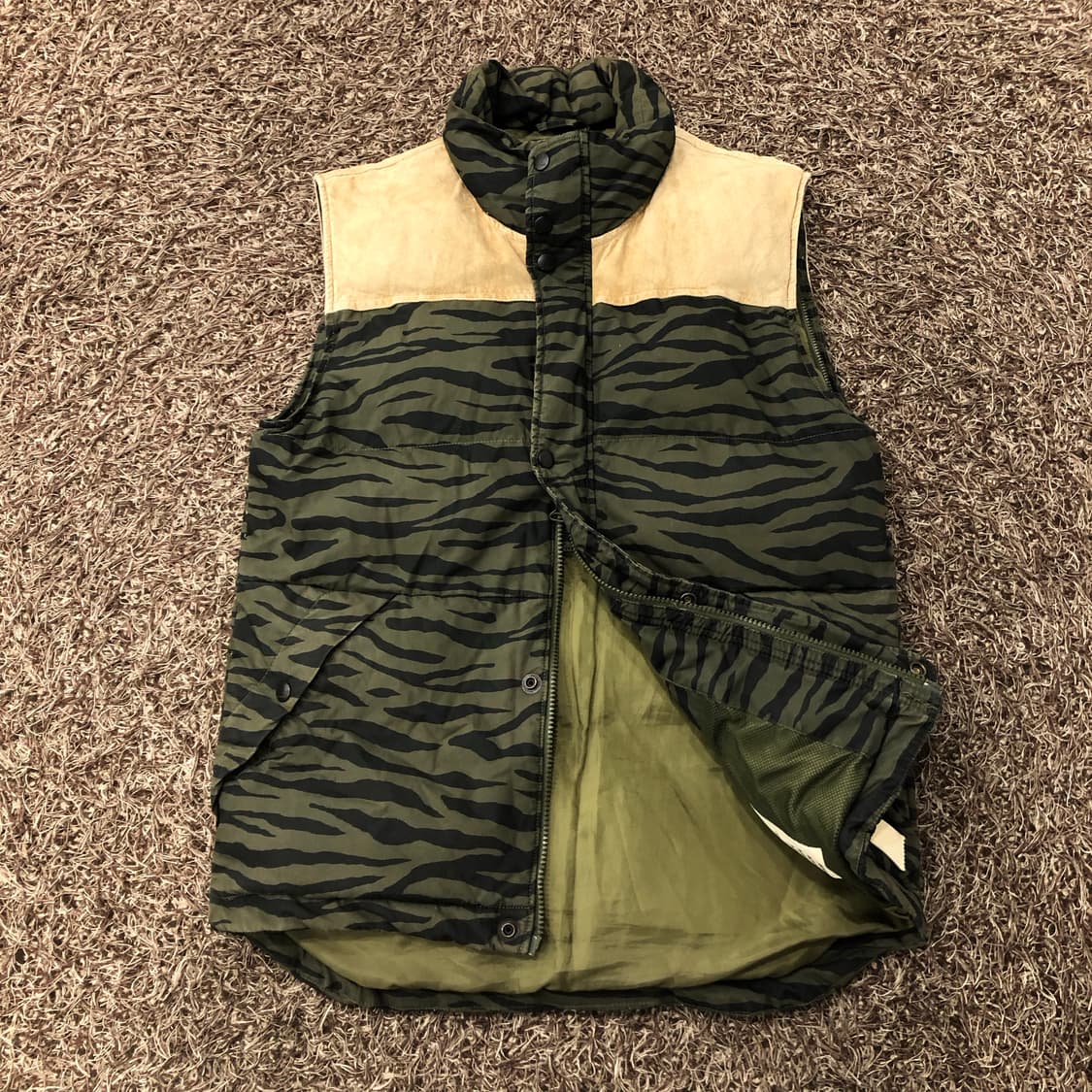 아디다스 카모 패턴 패딩 조끼 상품이미지1