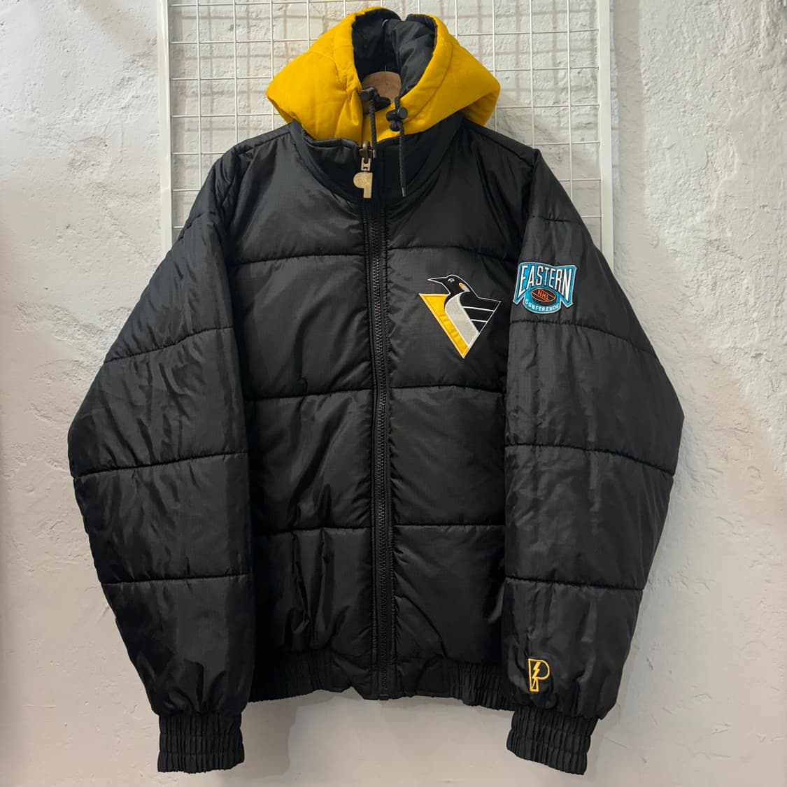 프로 플레이어 X NHL 90s 올드스쿨 피츠버그 펭귄스 리버시블 패딩  상품이미지8