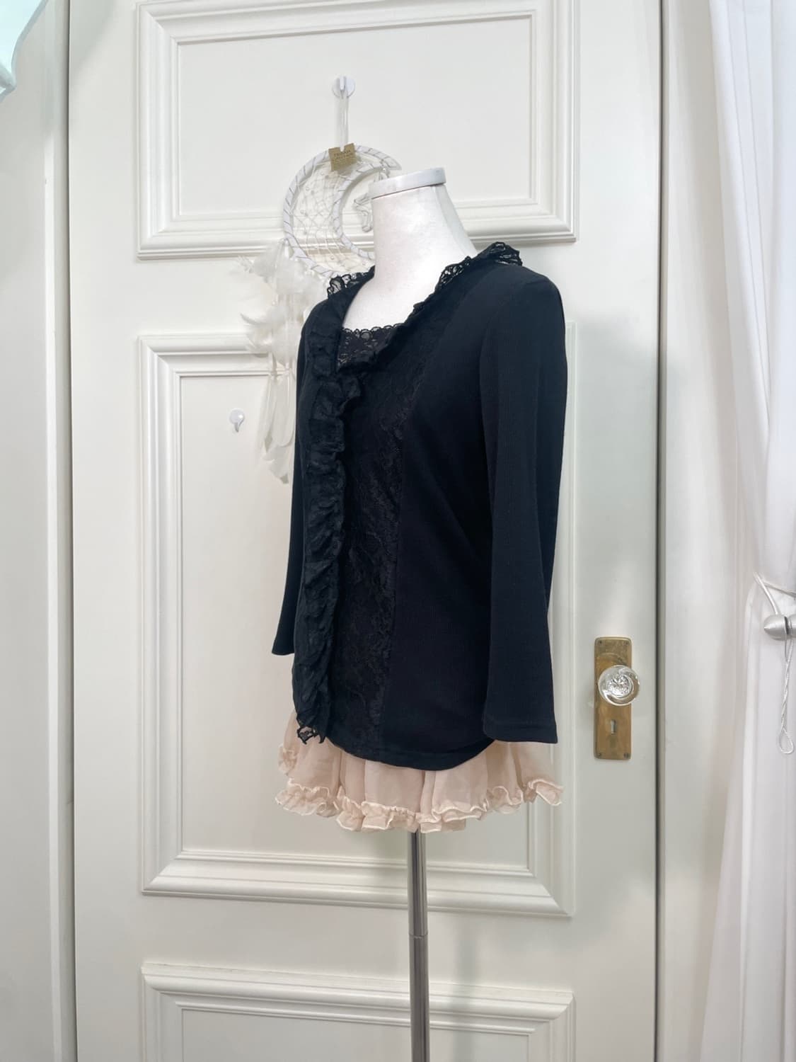 black lace ruffle knit top(size-L) 상품이미지2