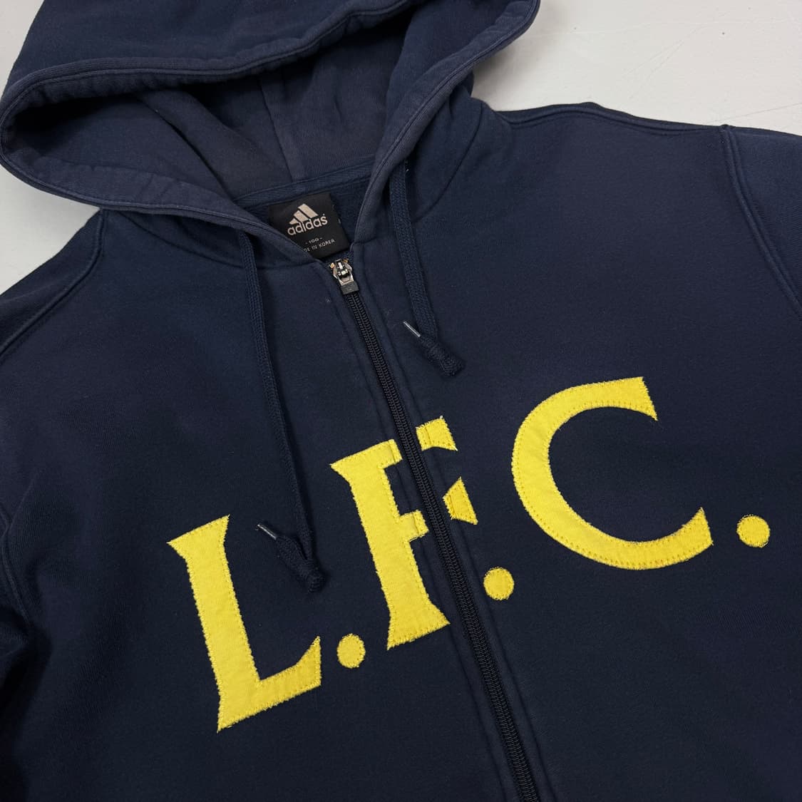 아디다스 X 리버풀 00s 올드스쿨 블록코어 후드집업 상품이미지3