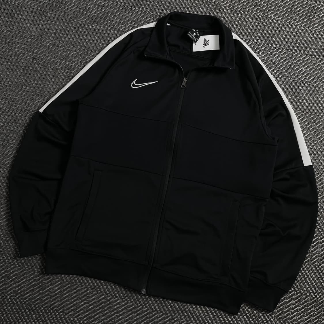 나이키 드라이핏 스우시로고 디테일 트레이닝 자켓y 4073 상품이미지1