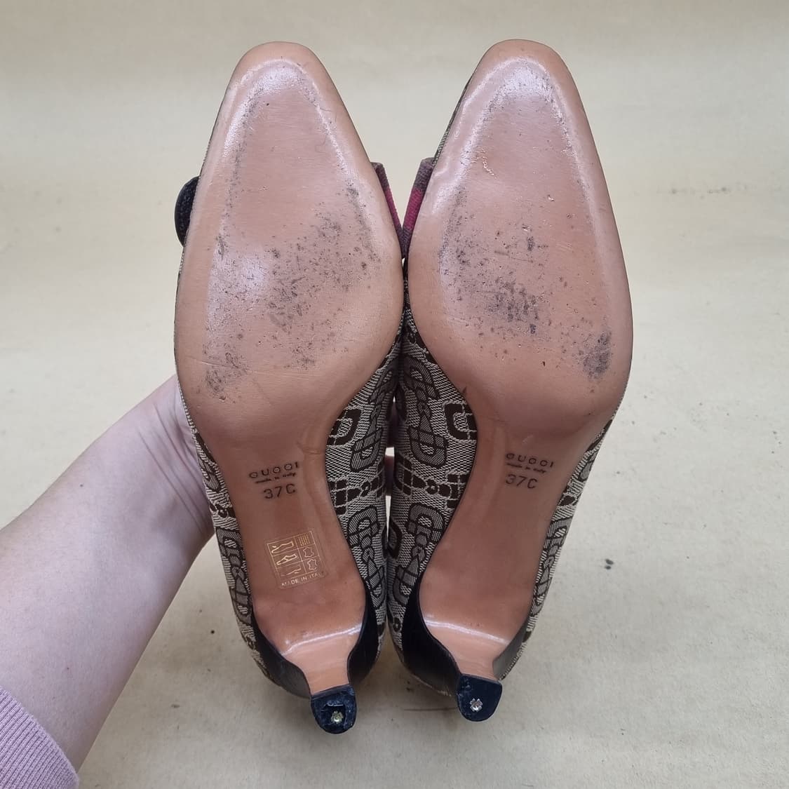 구찌 여성 펌프스힐 37C 240 굽8 상품이미지3