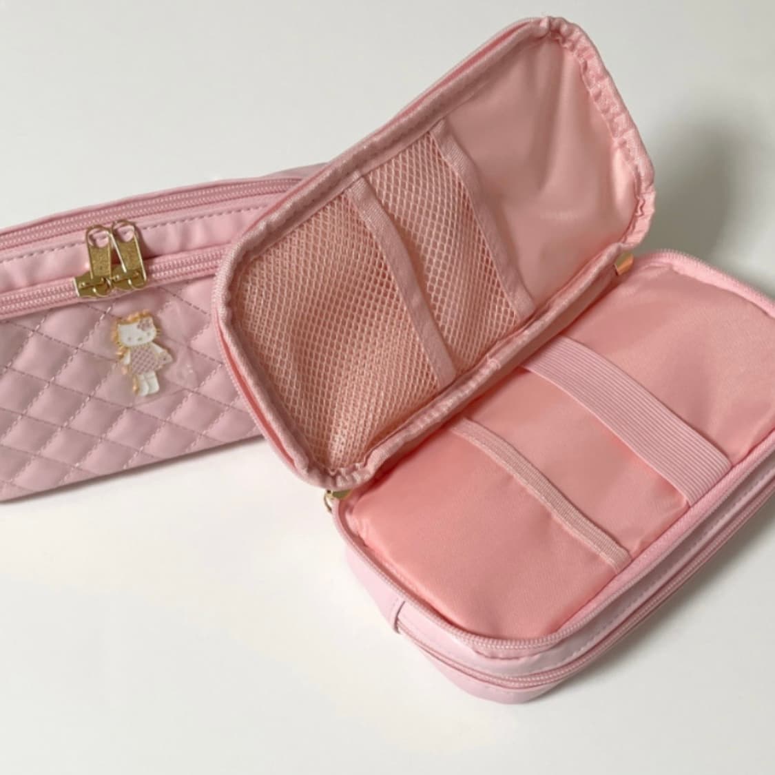 헬로키티 스타일업 퀼팅 퀼트 파우치 핑크 상품이미지2