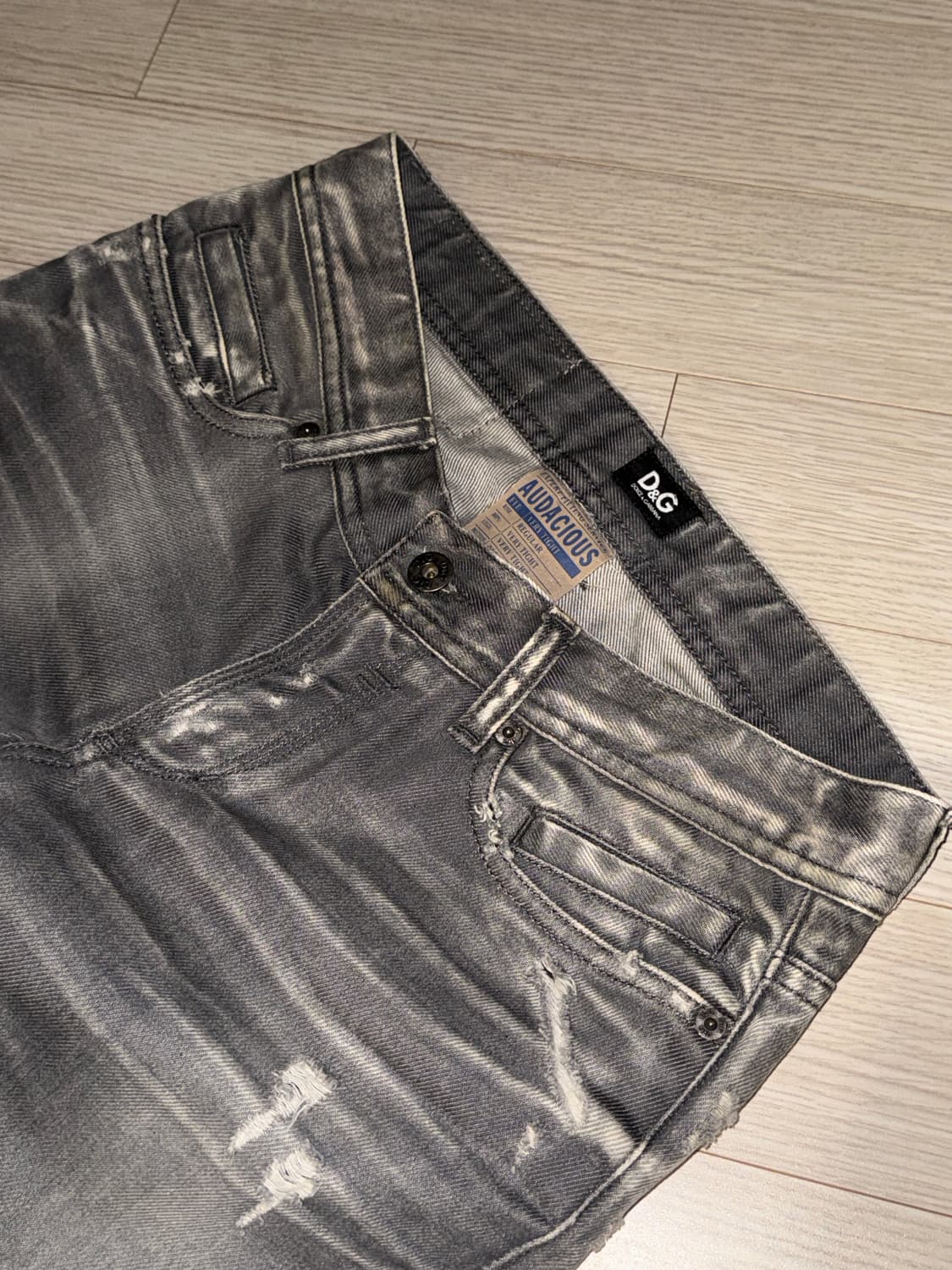 [D&G] 빈티지 머드 워싱 디스트로이드 커브드 데님 상품이미지2