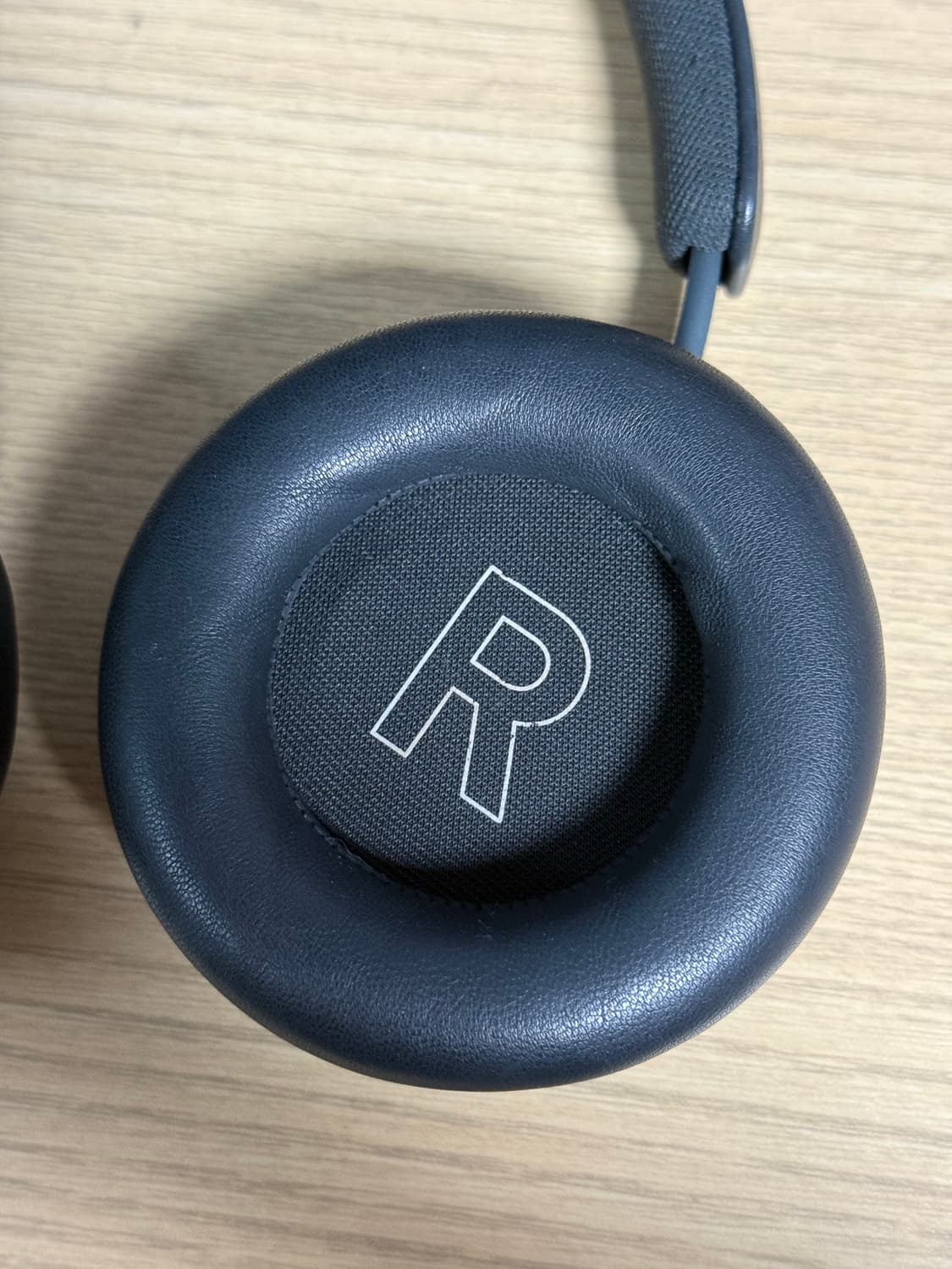 뱅앤올룹슨 베오플레이 hx 헤드셋 상품이미지3