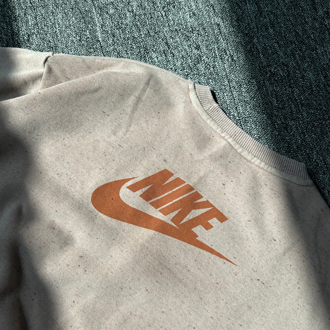 나이키 핑크 빅로고 크롭 맨투맨 상품이미지4