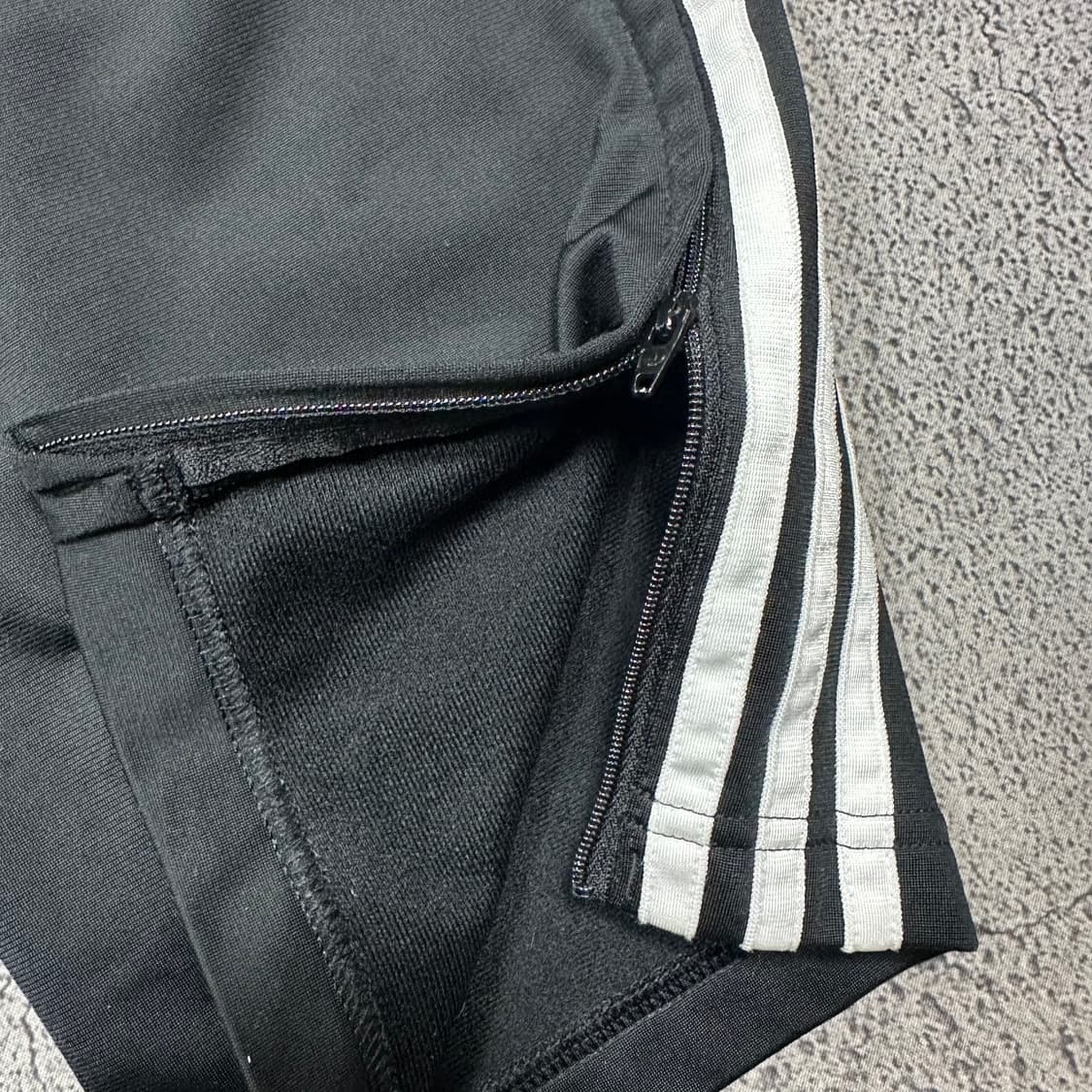 ✨ (바배) 아디다스 파이어버드 블랙 트랙 팬츠 상품이미지3