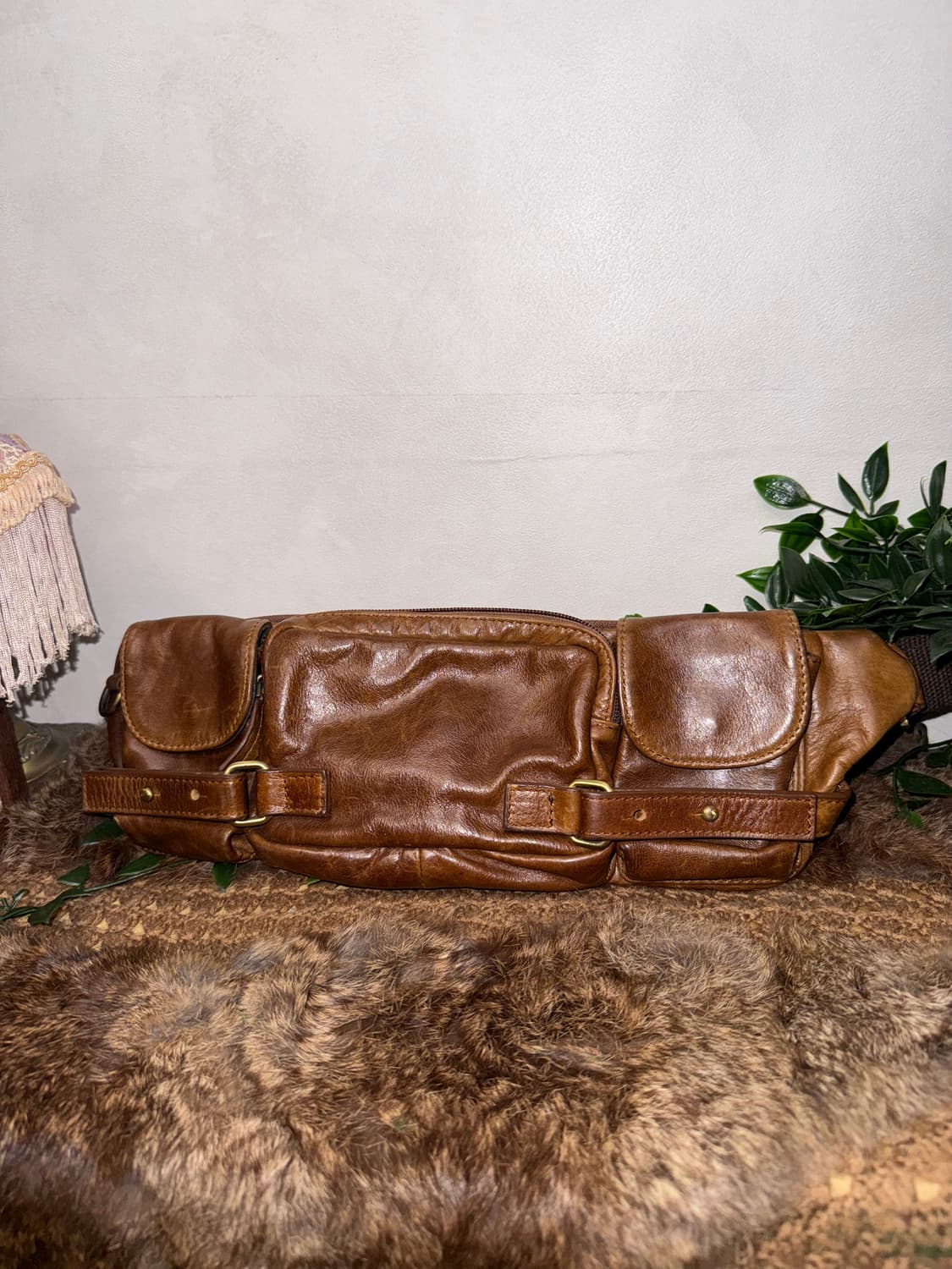 Aging brown multi pocket belt bag 상품이미지3