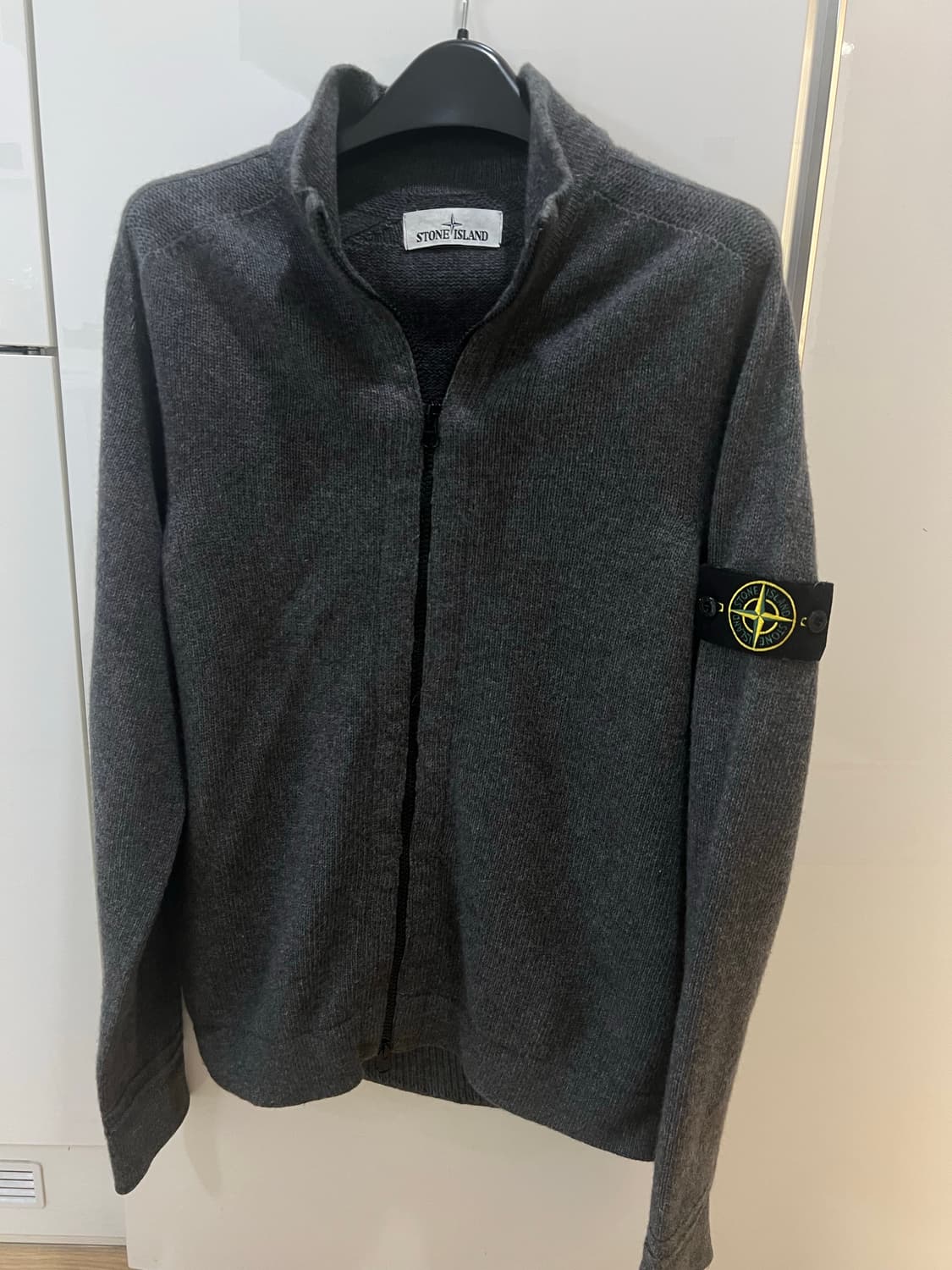 스톤아일랜드 차콜 집업가디건 100-105 (새상품급) 상품이미지1