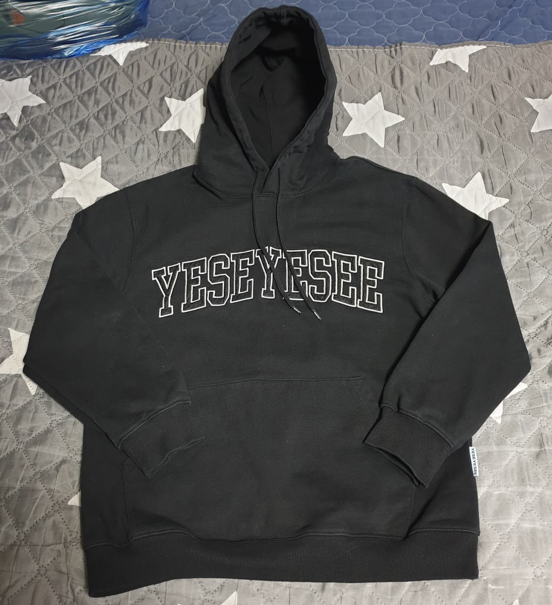 예스아이씨 오버핏  레터링 자수패치 기모후드티 블랙 (S) 상품이미지1
