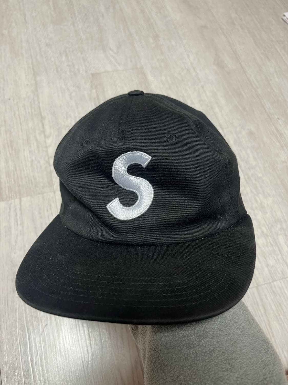 슈프림S로고볼캡 상품이미지1