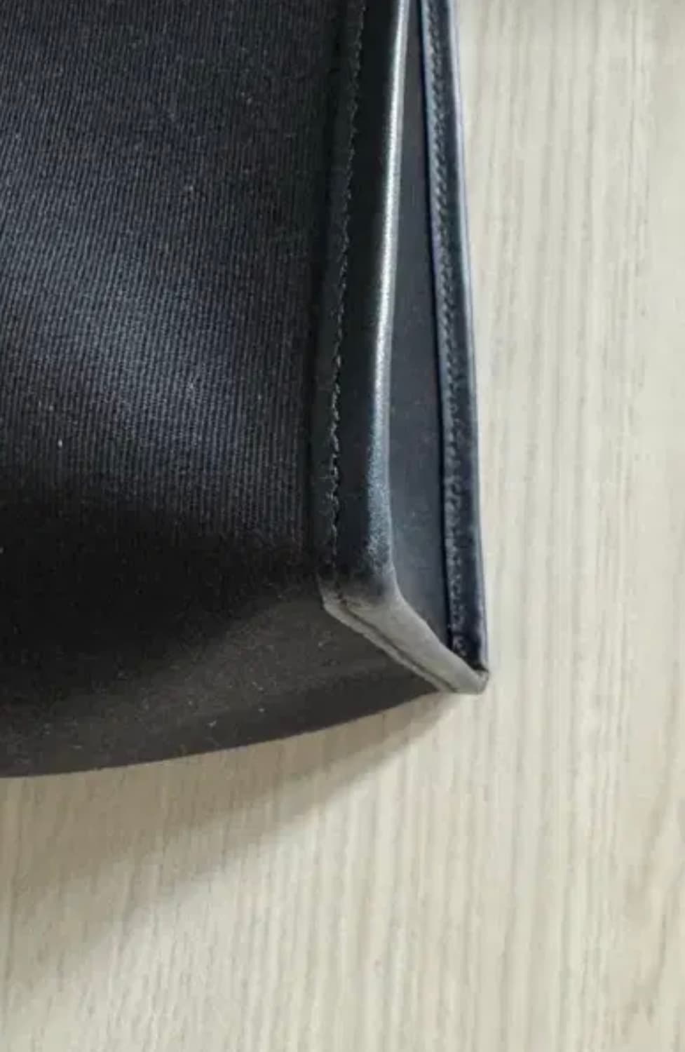 로로피아나 수트케이스 스트라이프 토트백 라지 상품이미지8