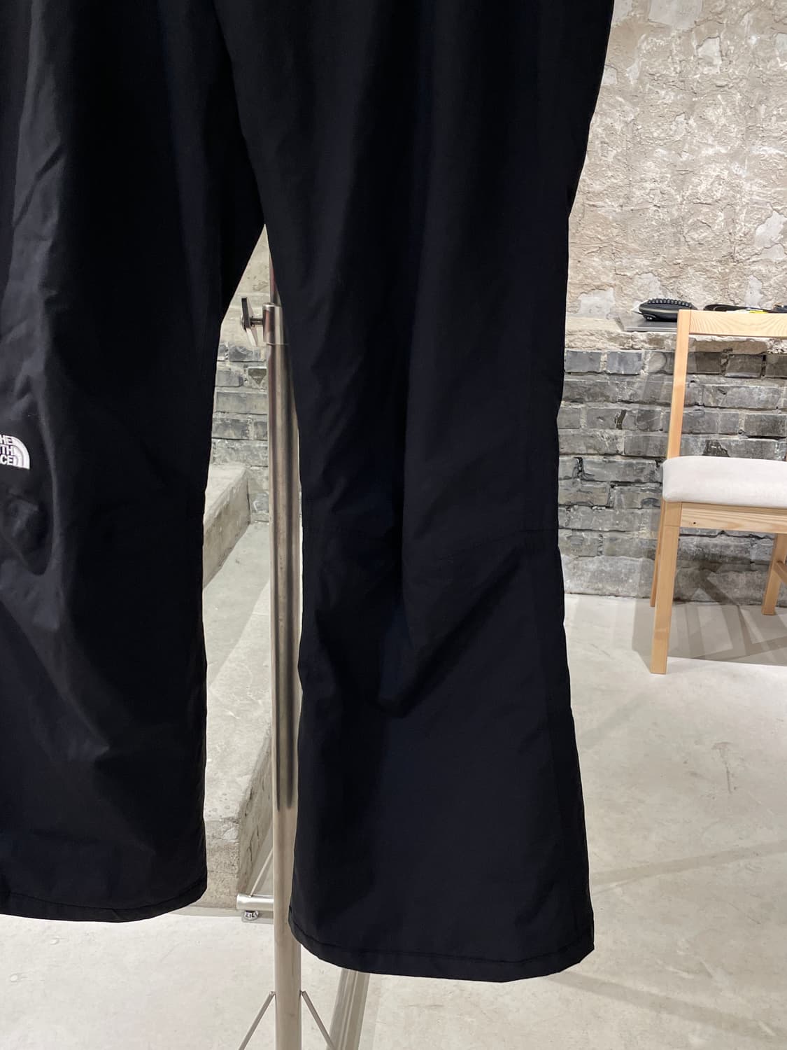 노스페이스 우먼 블랙 하이벤트 마운틴 나일론 팬츠 상품이미지5