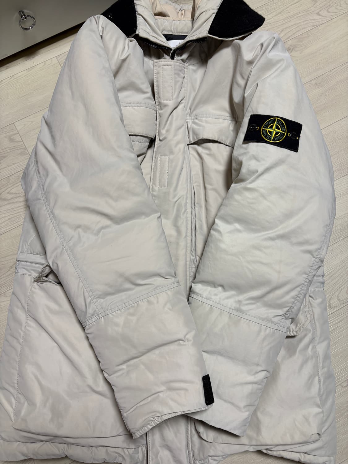 스톤아일랜드 마이크로랩스 다운패딩 아이보리 상품이미지1