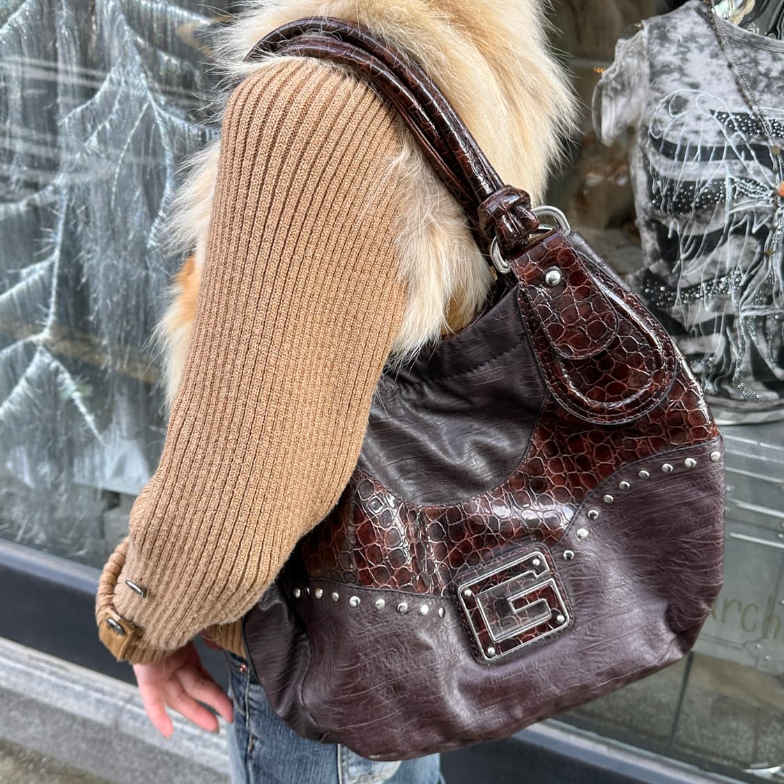 00s 빈티지 게스 브라운 크록 & 스터드 가방 상품이미지10