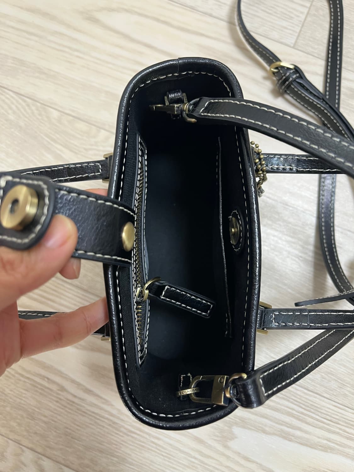 폴뉴아 버로우백 블랙 쁘띠 상품이미지8