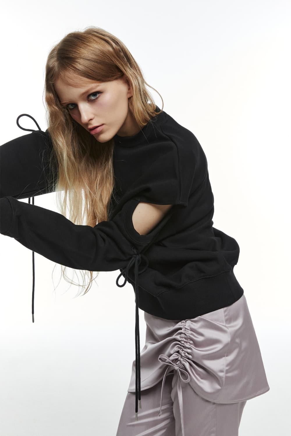 쓰리투에이티 소매트임 맨투맨 (블랙) 새상품 40000 상품이미지4