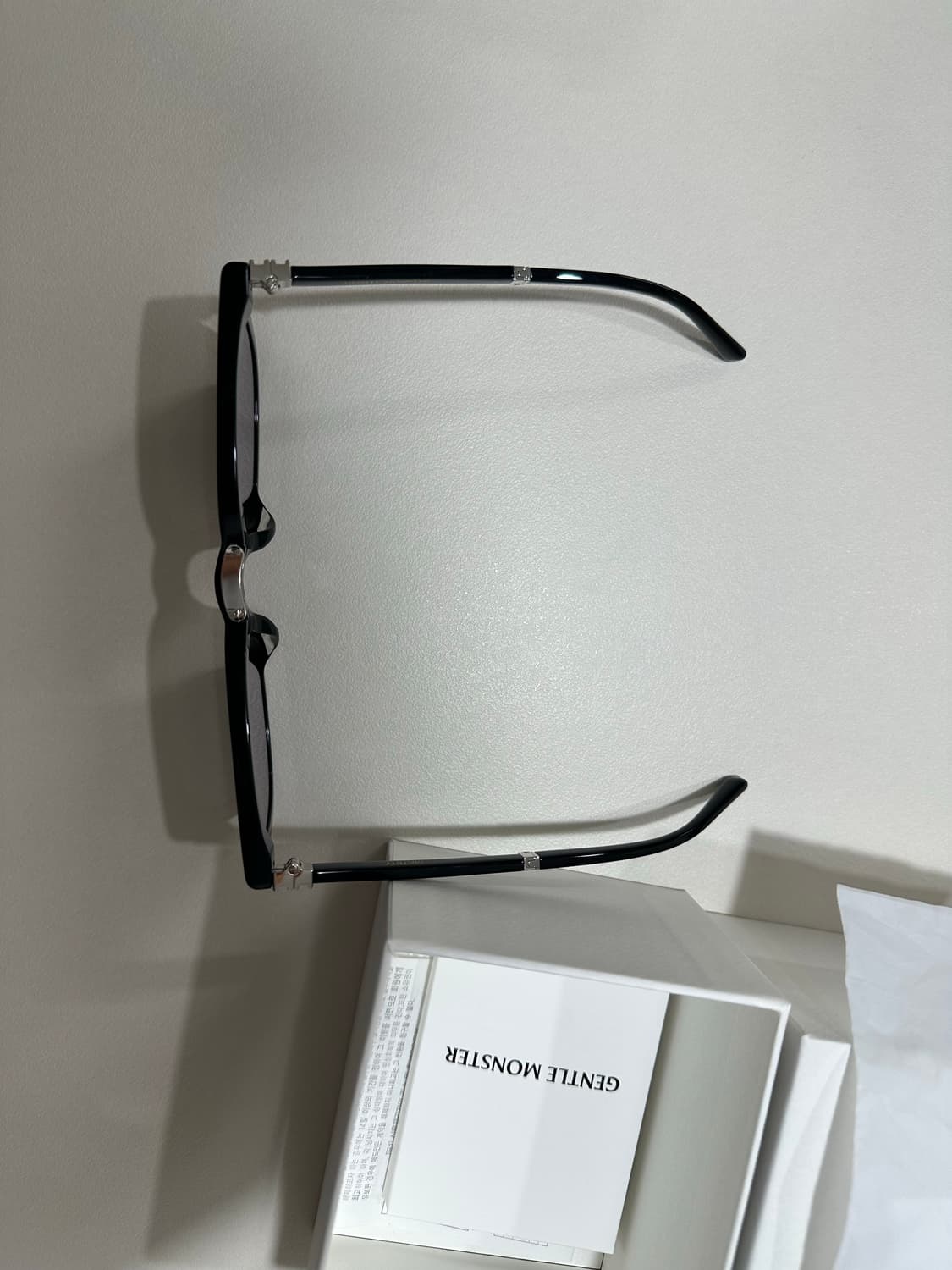 젠틀몬스터 마티니 포켓 폴딩 선글라스 상품이미지4