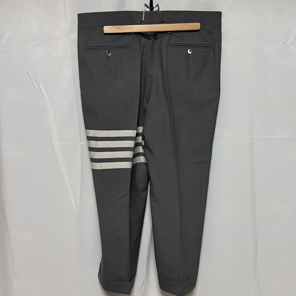 [S+급/3] 톰브라운 사선완장 슬랙스 팬츠 정장 그레이 상품이미지4