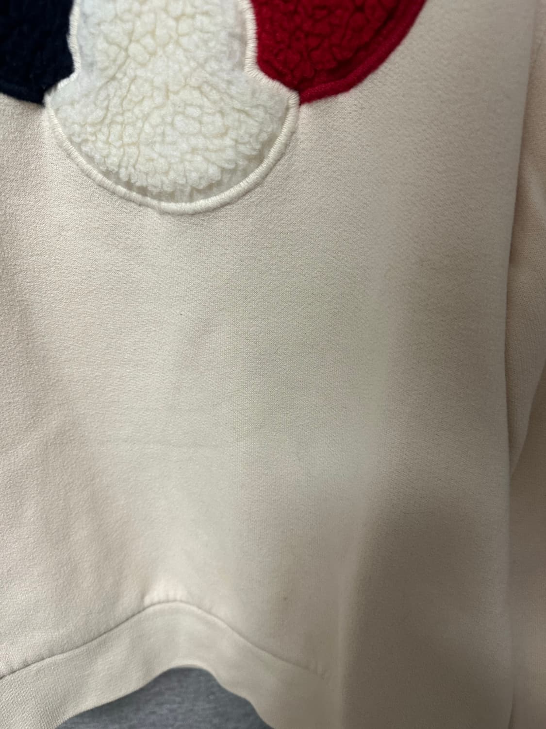 몽클레어 트리플로고 맨투맨 베이지 (M) 상품이미지4