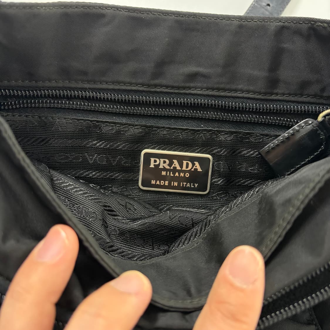 프라다 나일론 크로스백 상품이미지7