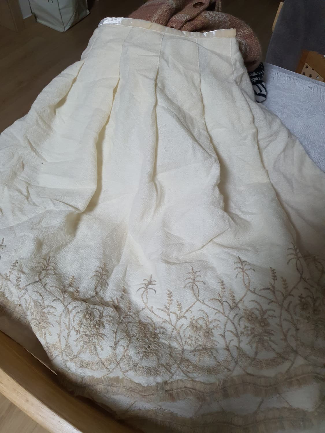 [지뢰계] 아이보리색 레이스 스커트 44 상품이미지1