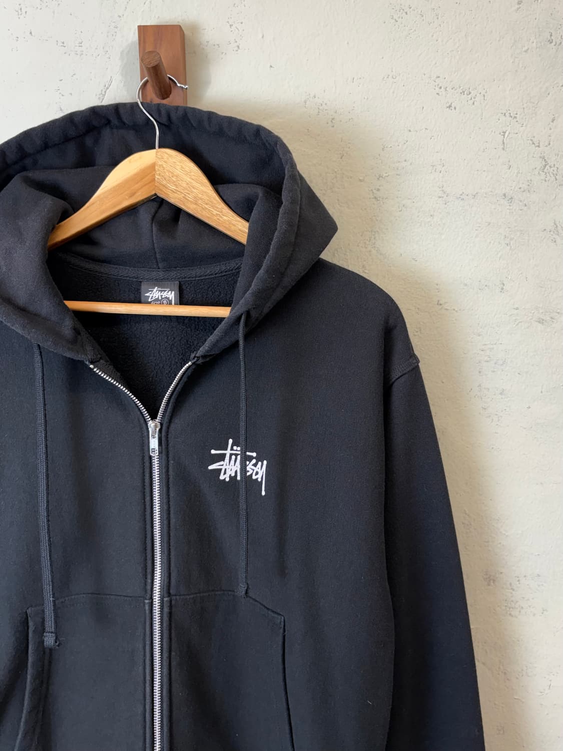 스투시 헤비스웻 베이직 로고 블랙 후드집업 상품이미지3