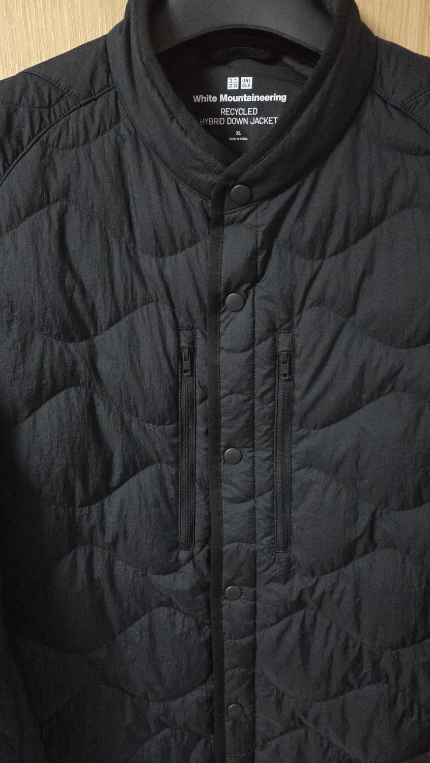 유니클로 화이트마운티니어링 경량 패딩 하이브리드 상품이미지4