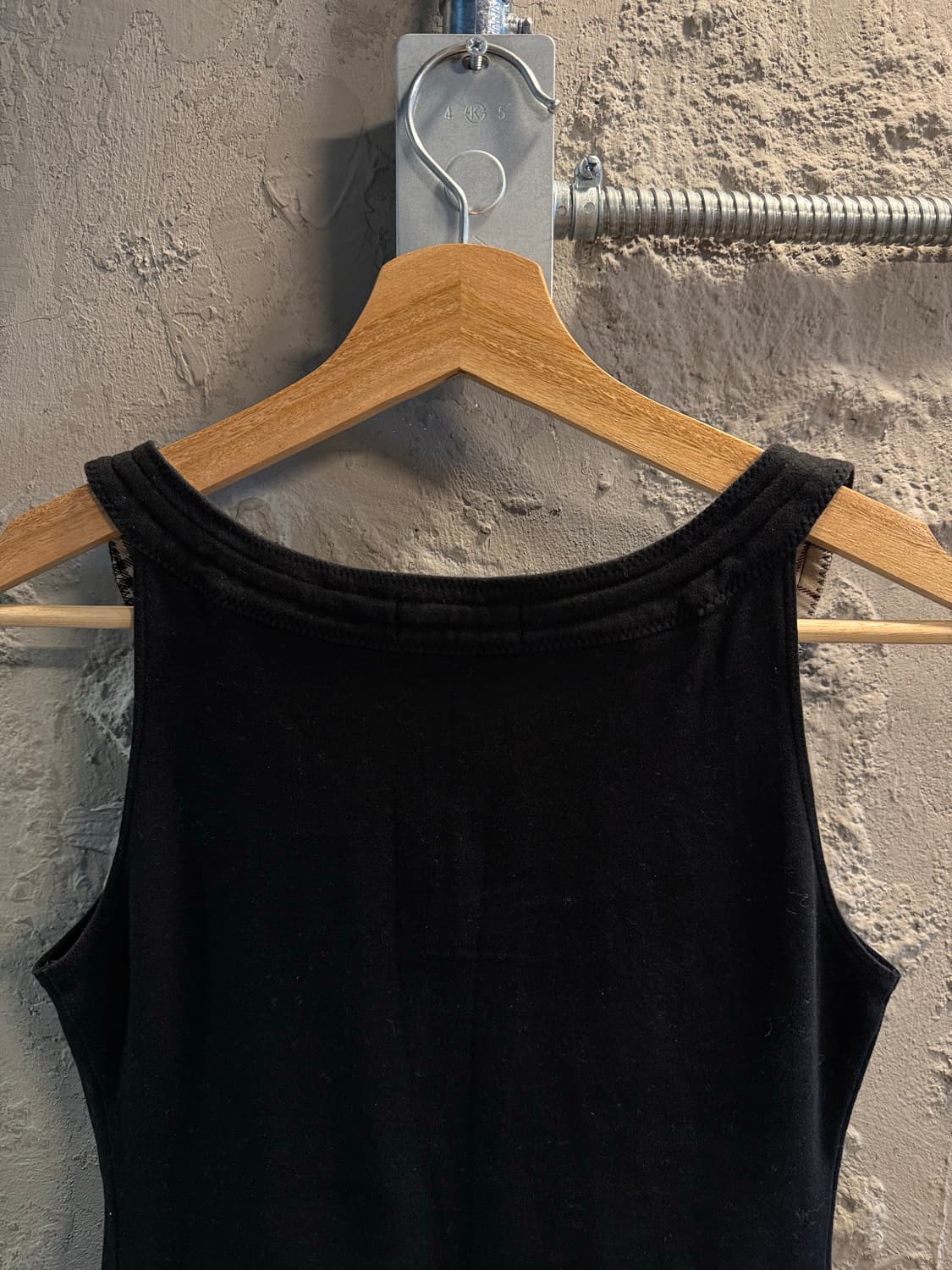 38 버버리 BURBERRY 런던 체크 리본 슬리브리스 블랙 상품이미지5