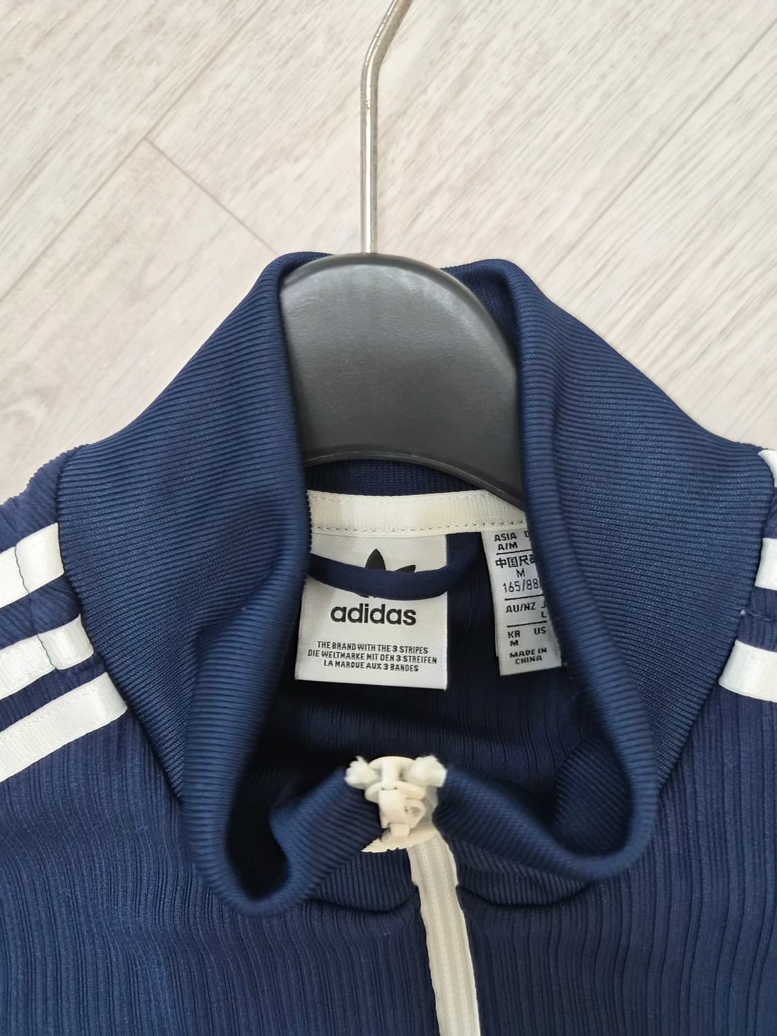 아디다스 크롭 트랙탑 우먼 M 상품이미지2