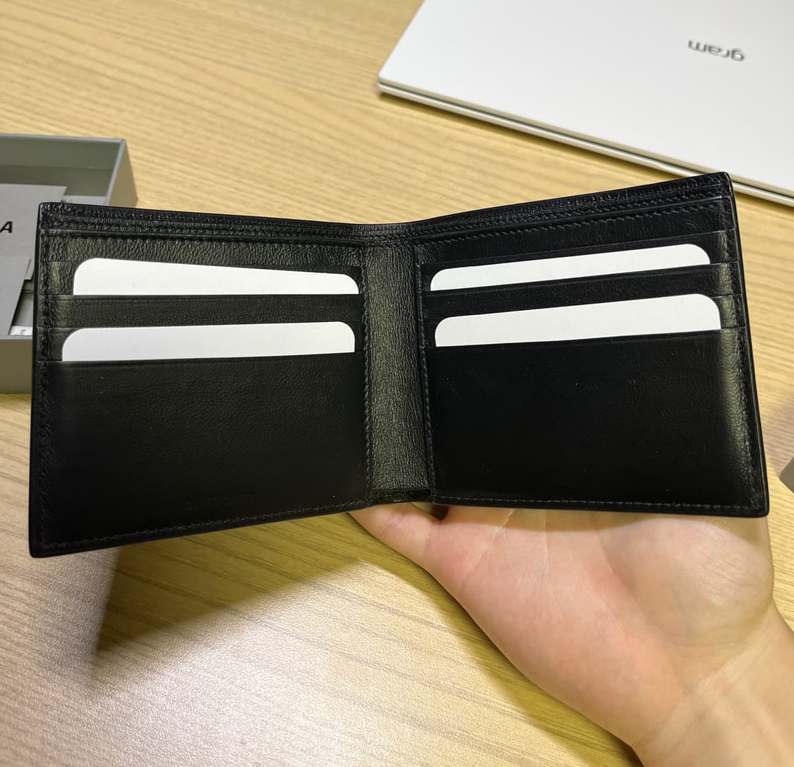 발렌시아가 카프스킨 반지갑 상품이미지5