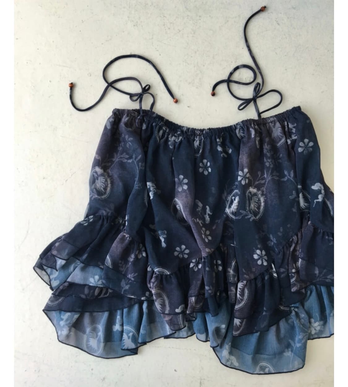 한땀한땀 고려청자 남색 러플 버전 블라우스 상품이미지1