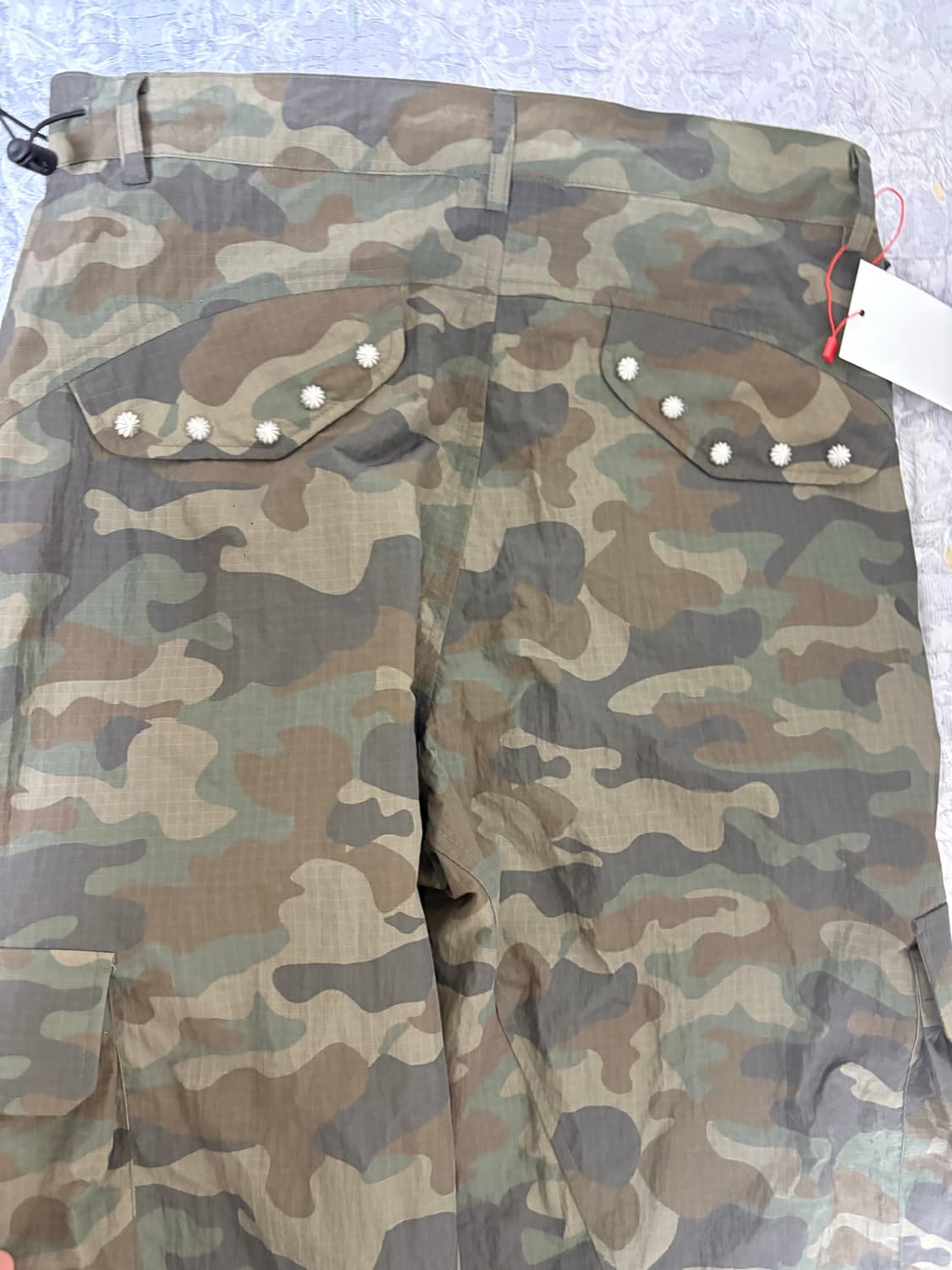 탄산마그네슘 나일론 와이드 스터드 카고 팬츠 (카모카키) 상품이미지4