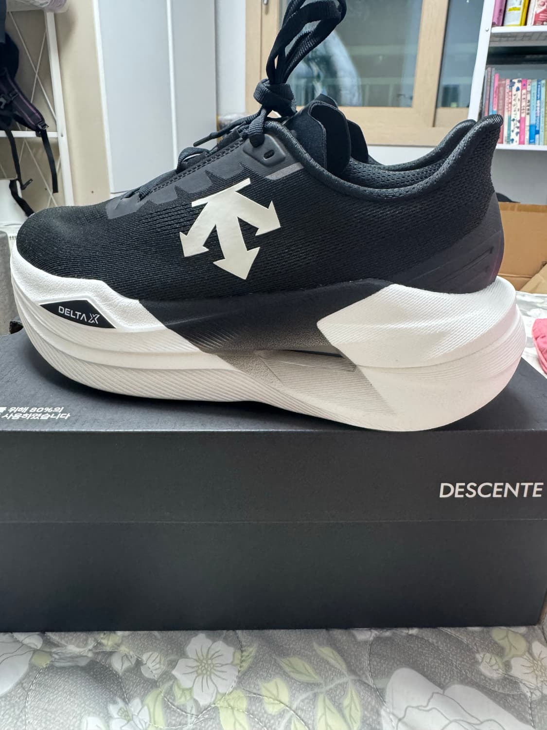 데상트 러닝화 상품이미지3