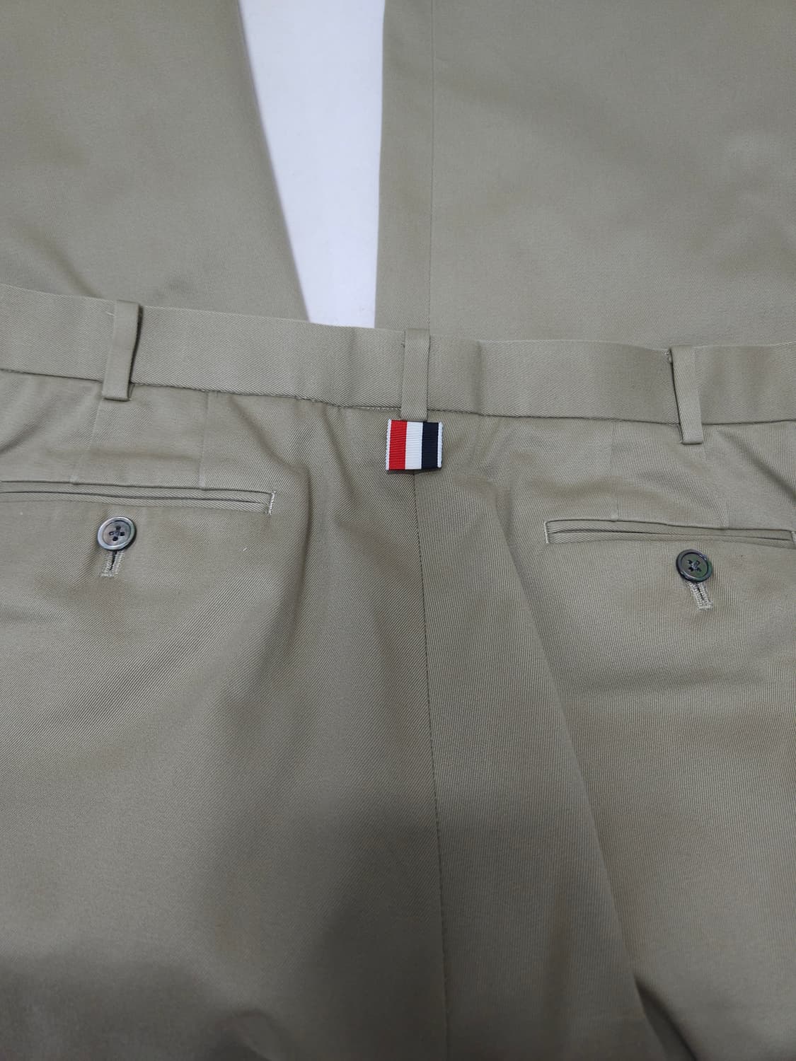 [ 4 ]  톰브라운 unconstructed 데이지 자수 팬츠 상품이미지4