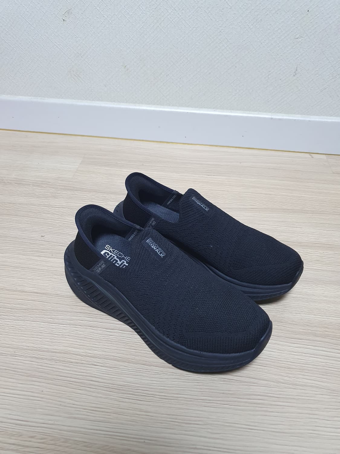 스케쳐스 맥스쿠셔닝 슬립온 255 상품이미지2