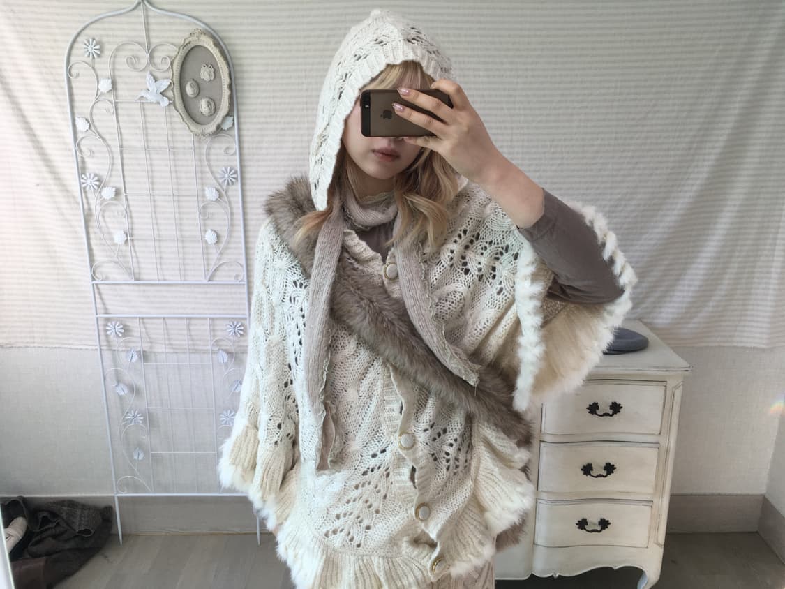 INGNI 아이보리 니트 후드 케이프 상품이미지5