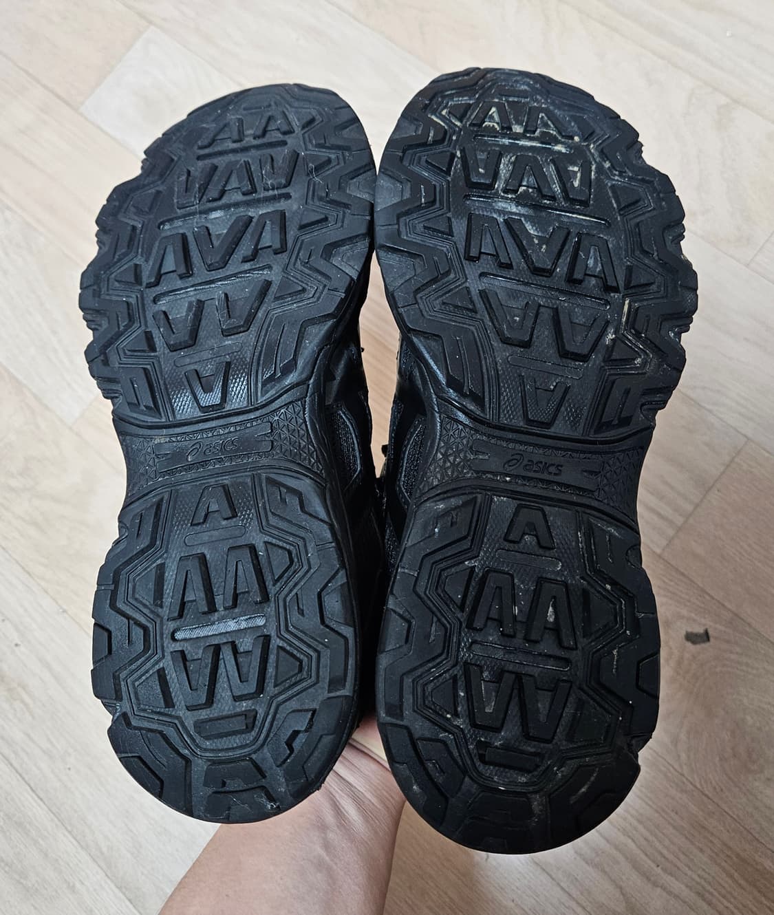 아식스 조그100 와이드 4e 275 판매합니다. 상품이미지2