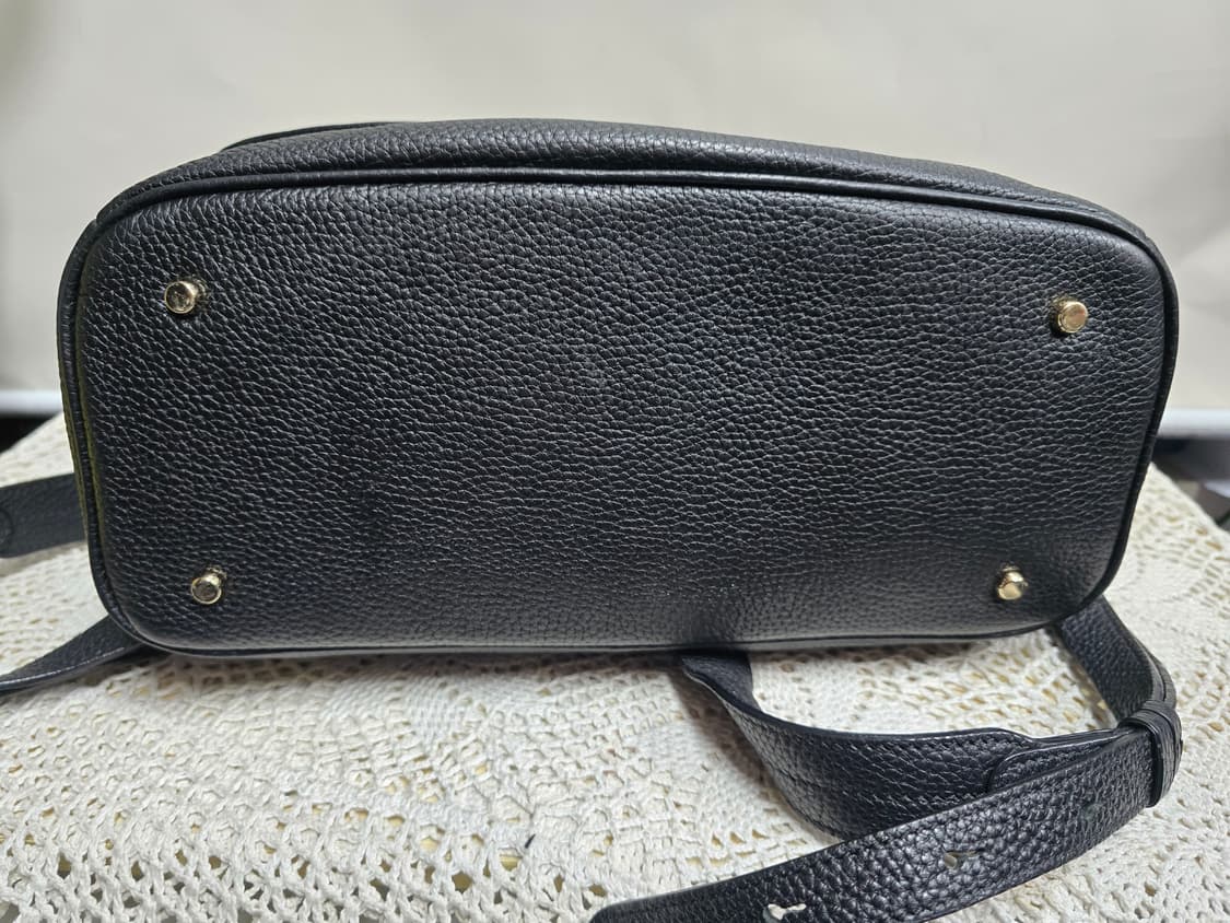 헤지스 가죽 백팩 . 크로스백 상품이미지3