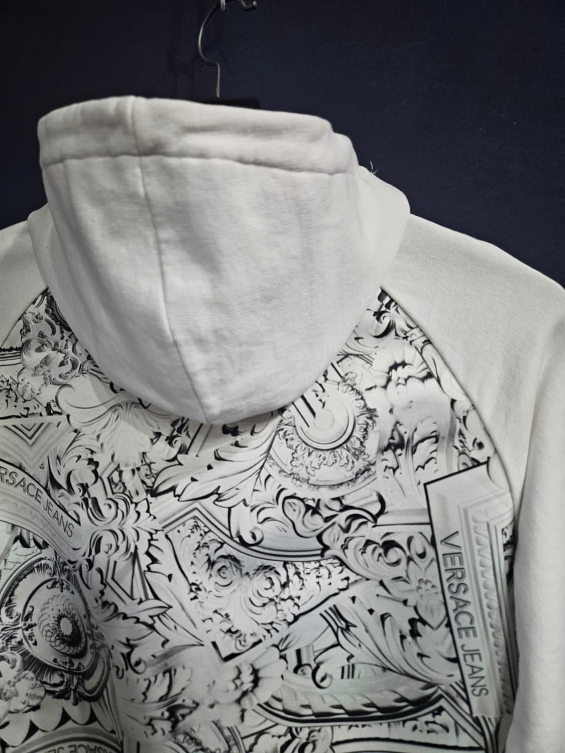 베르사체 진스 문양 화이트 남성 90~95 후드집업 자켓  상품이미지9