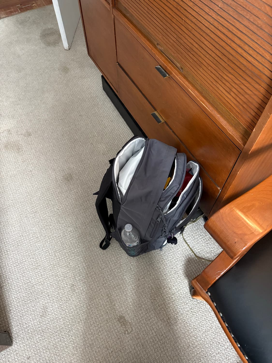 잔스포츠 Jansport 엔보이 Forge gray 그레이 상품이미지3