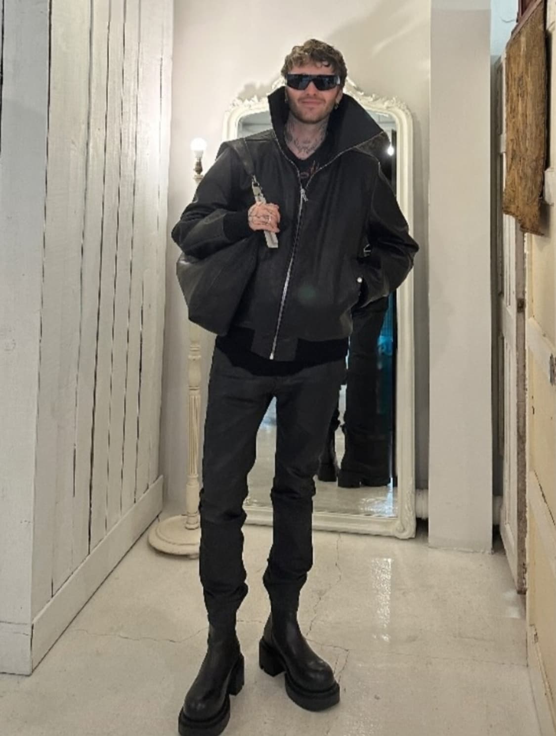 릭오웬스 FW25

레더 블릭사 드라쿠카라 48사이즈
 상품이미지2